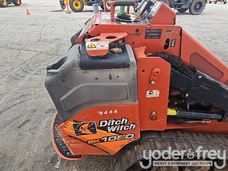 2019-ditch-witch-sk1050-image-18