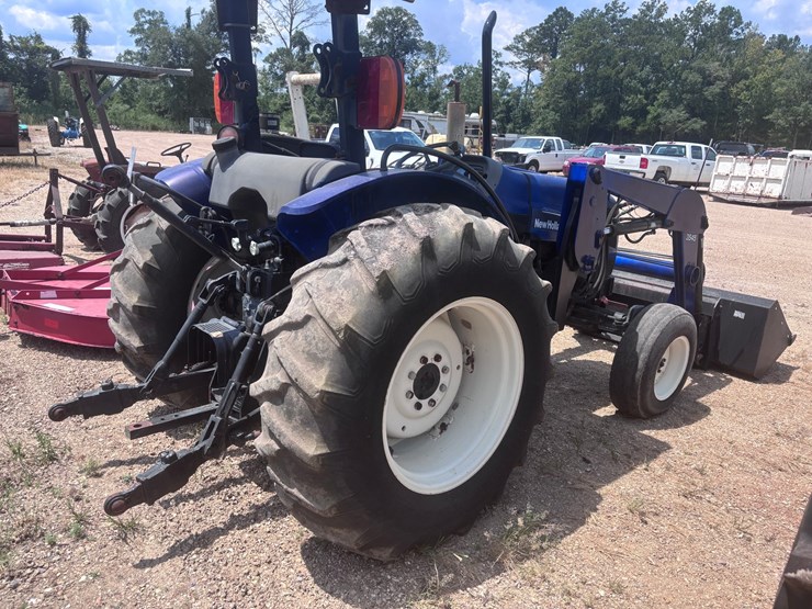new-holland-tn60a-image-3