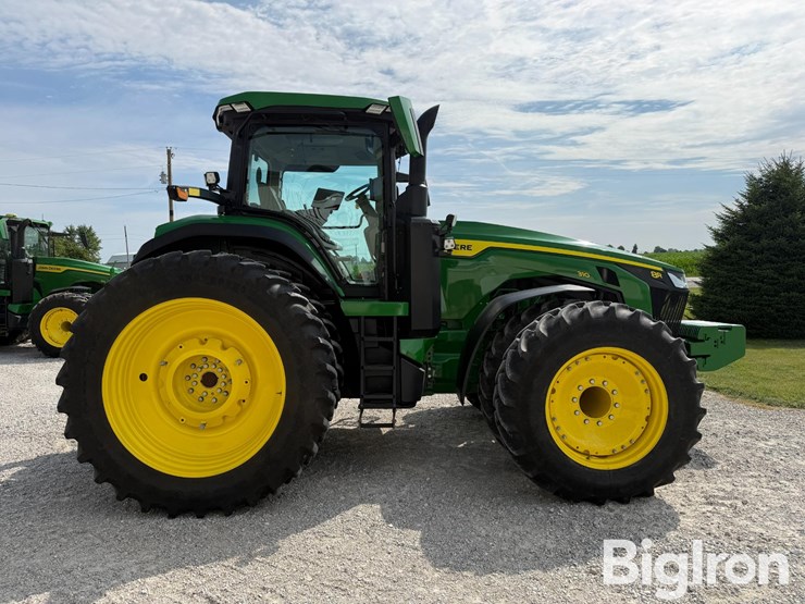 2024-john-deere-8r-310-image-4