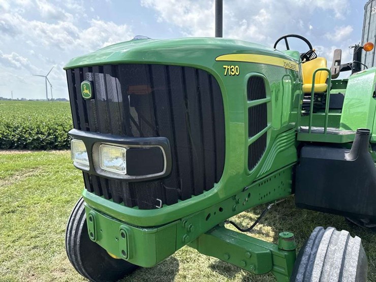 john-deere-7130-image-7