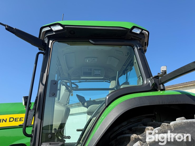 2025-john-deere-8r-250-image-16