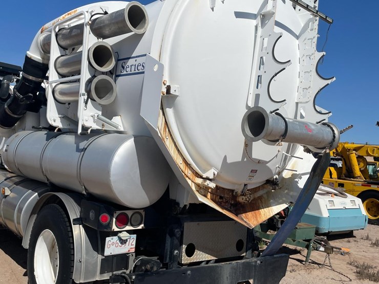 2005-vactor-2100-image-28