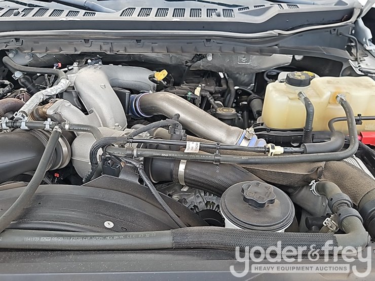 2023-ford-f550-xl-image-17
