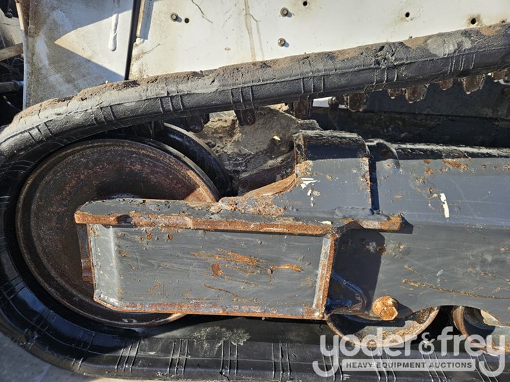 2017-bobcat-t595-image-19