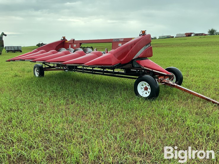 case-ih-3206-image-1