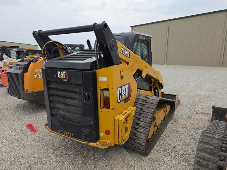 2020-caterpillar-299d3-image-17