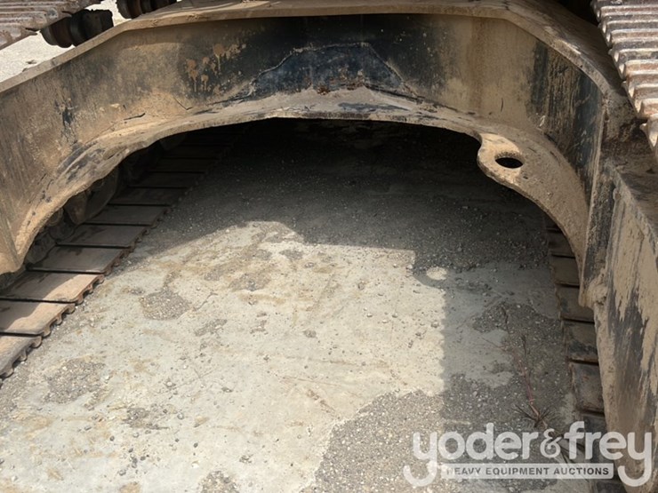 2019-komatsu-pc490-lc-11-image-11