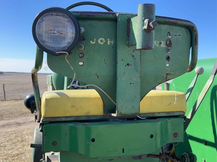 john-deere-720-image-47