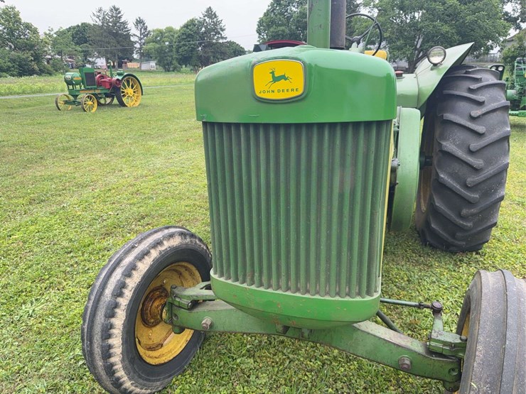 1959-john-deere-830-image-9