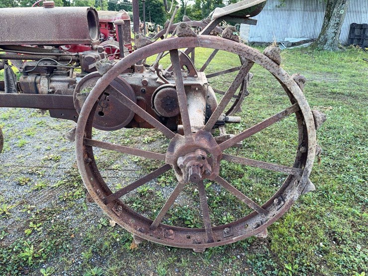 john-deere-model-b-image-31