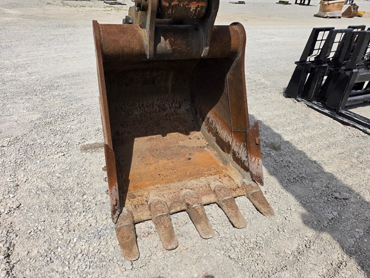 2021-hitachi-zx210-lc-6n-image-3