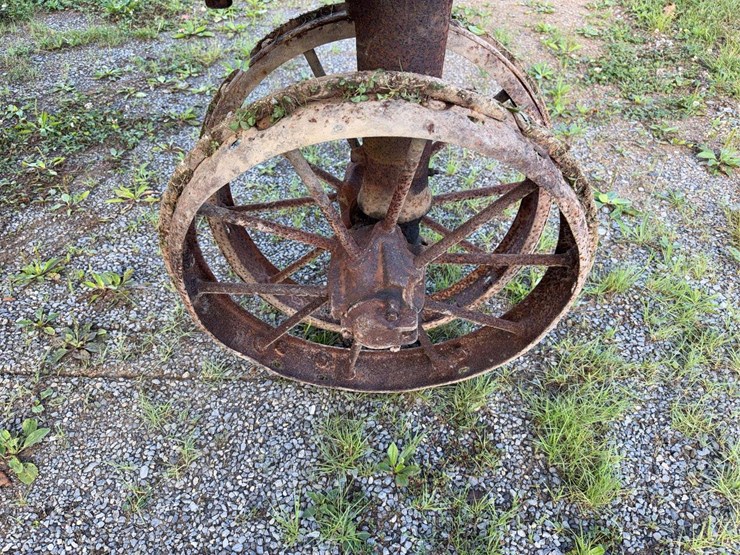 john-deere-model-b-image-13