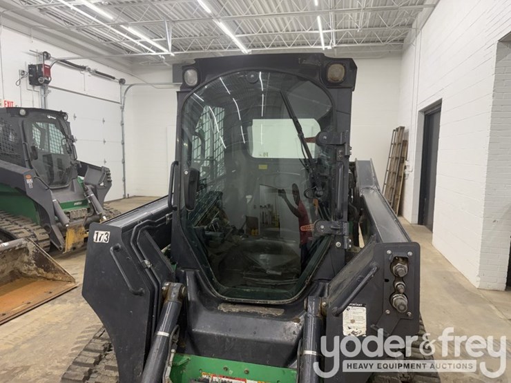 2019-deere-325g-image-6