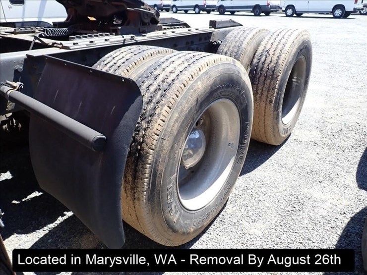 2010-kenworth-t660-image-21