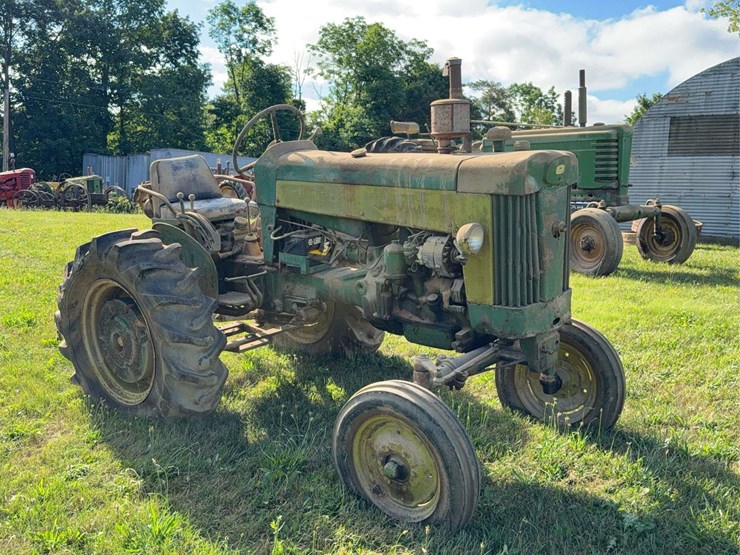 john-deere-330-image-7