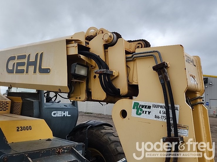 2015-gehl-rs10-55-image-28
