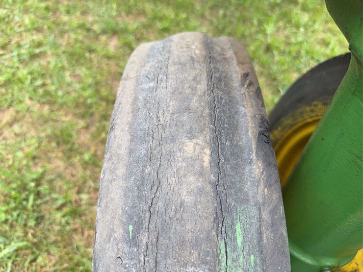 john-deere-model-b-image-14