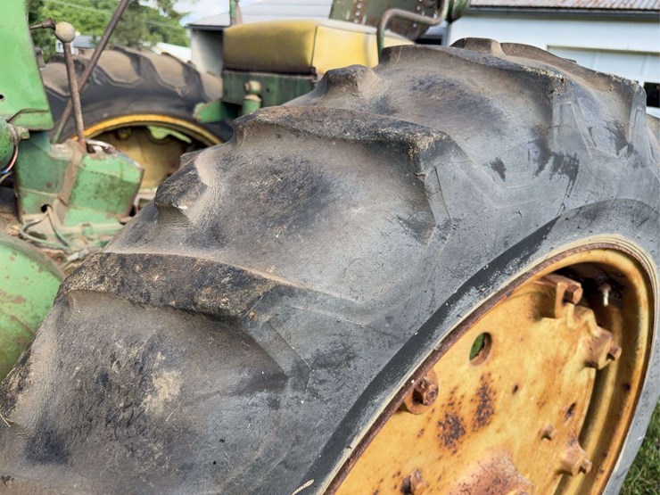 john-deere-630-image-47