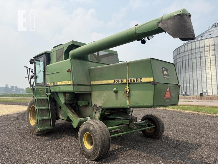 1985-john-deere-7720-titan-ii-image-3
