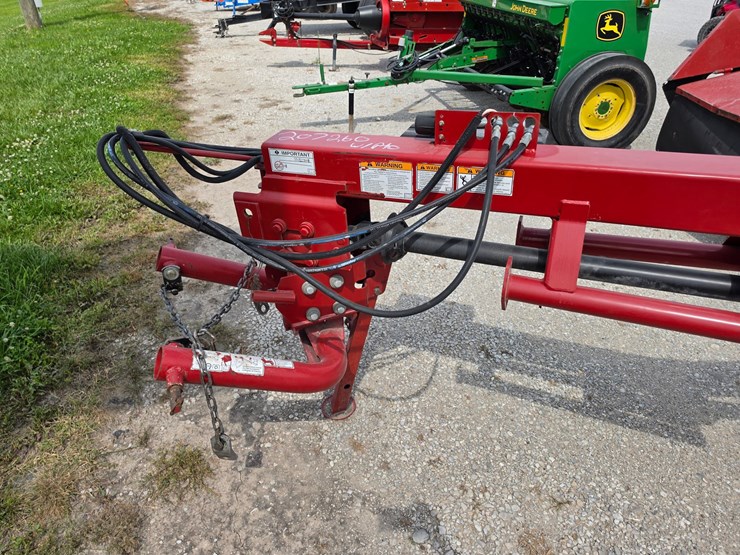 2014-new-holland-h7330-image-12