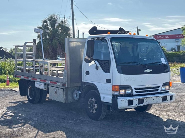 2005-chevrolet-w3500-image-2