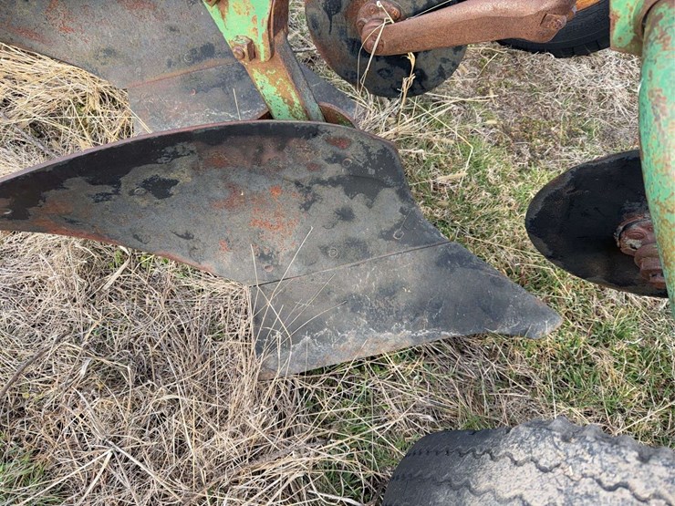 john-deere-no.-55-a-b-h-pull-type-three-bottom-plow-image-21