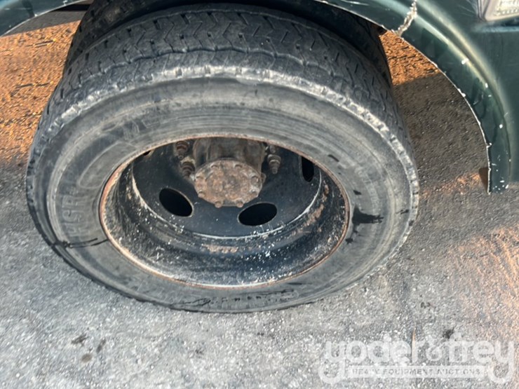 2011-ford-f550-image-14