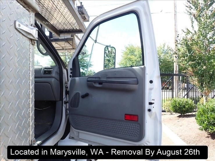 2002-ford-f750-image-30