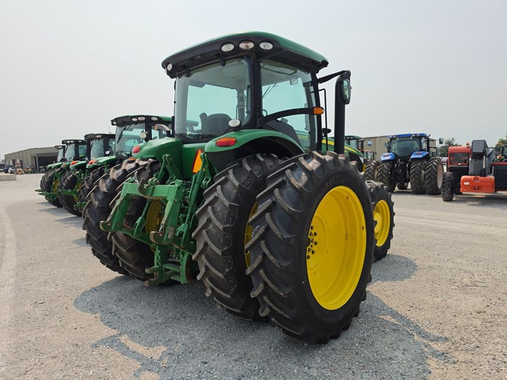 2013-john-deere-7200r-image-17