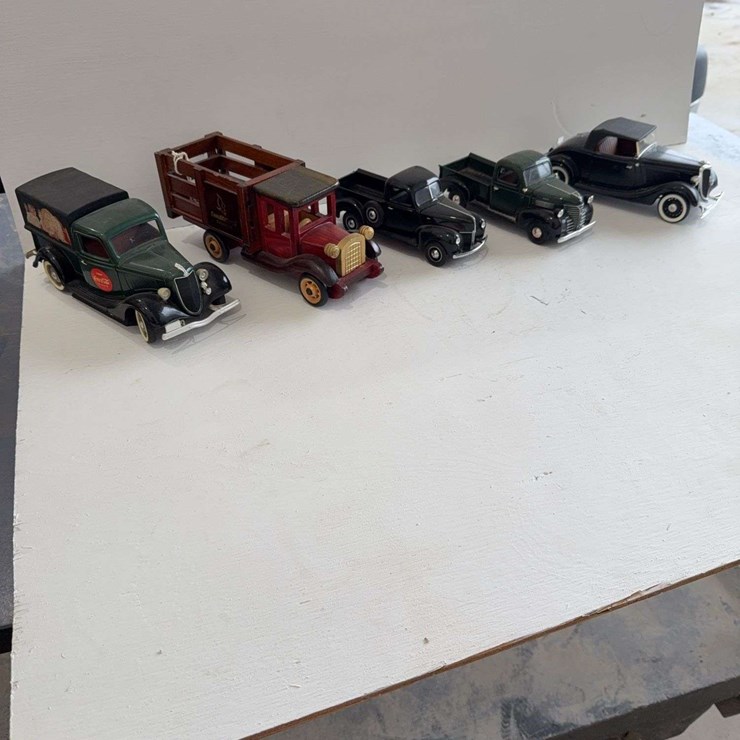 Coca-Cola delivery truck, Wooden Constitutional Casualty truck, 2 classic trucks, 1 classic car