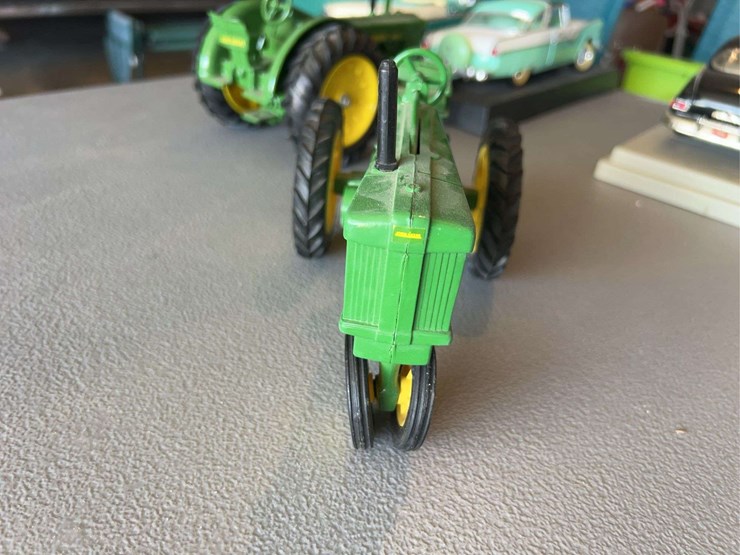 john-deere-16-image-10