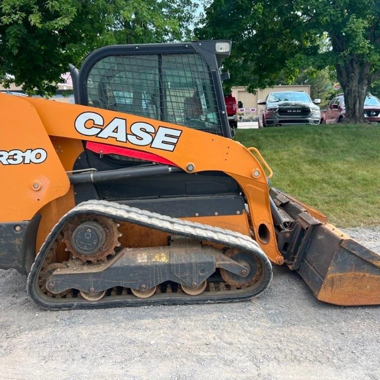 2019 CASE TR310