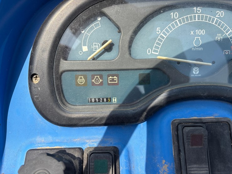 2002-new-holland-tc350a-tractor-image-6