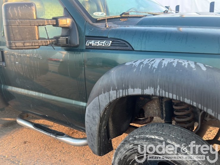2011-ford-f550-image-49
