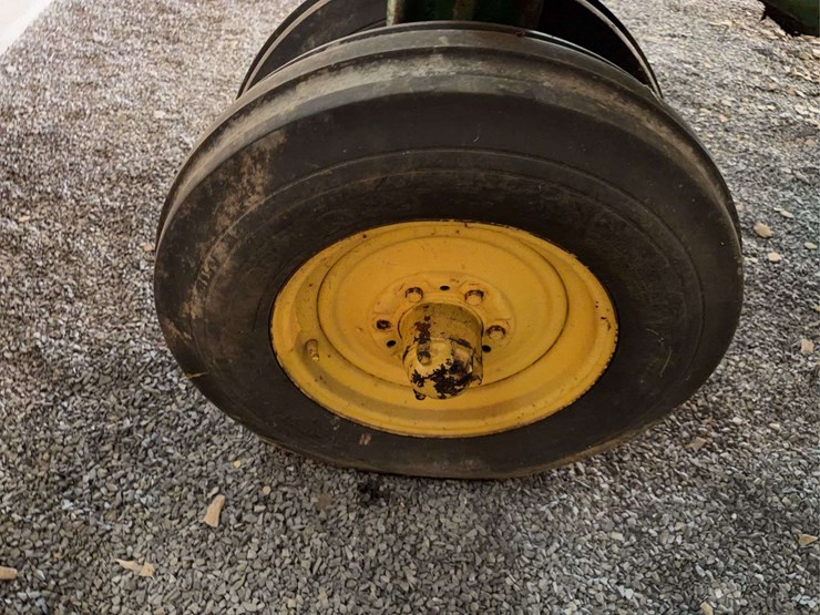 john-deere-70-image-12