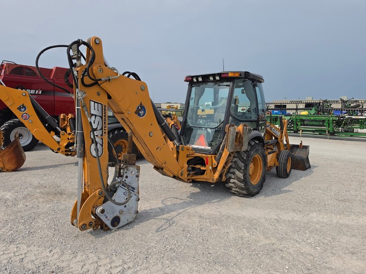 2012-case-580sn-image-19