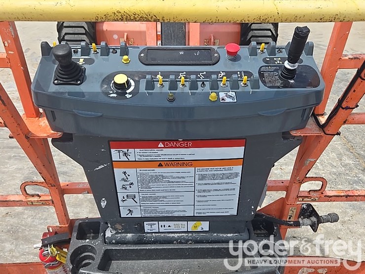 2017-jlg-450aj-image-16