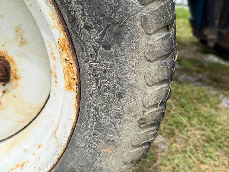 ford-2120-image-17