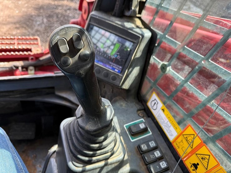 takeuchi-tl12v2-image-23