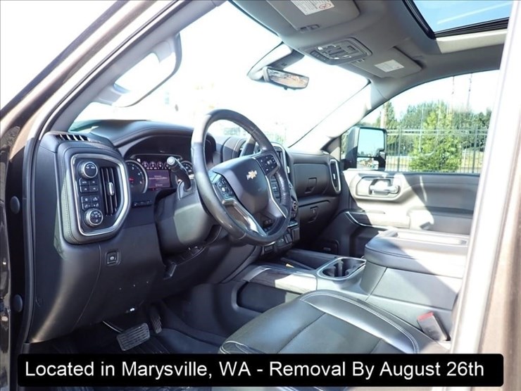 2020-chevrolet-3500-image-8