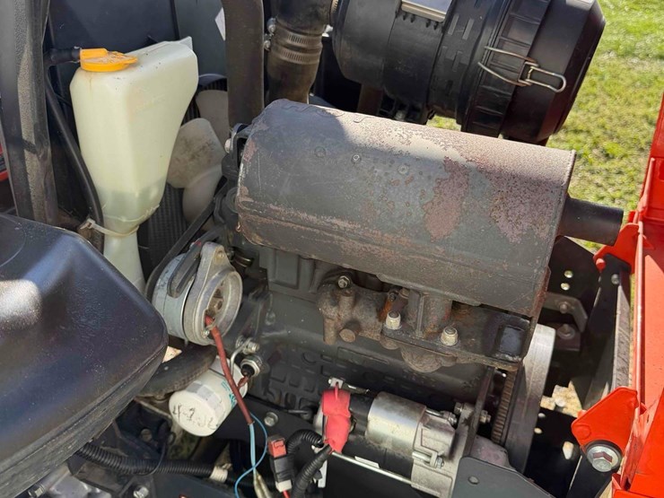 kubota-zd323-image-16