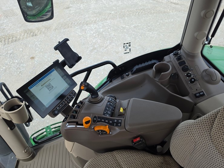 2024-john-deere-6r-155-image-8