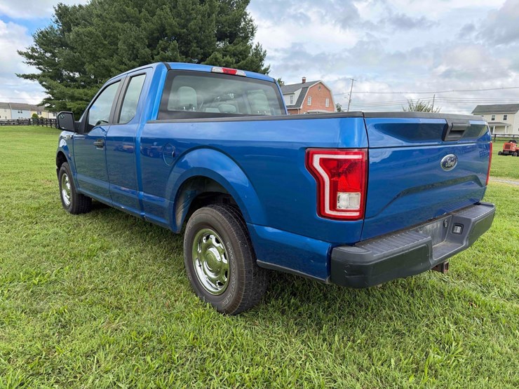 2015-ford-f150-xl-image-3