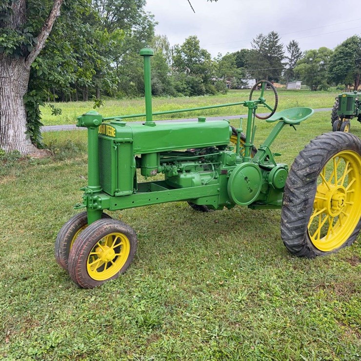 JOHN DEERE 1935