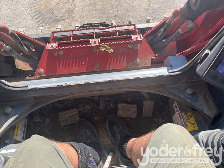 2018-takeuchi-tl12v2-image-13