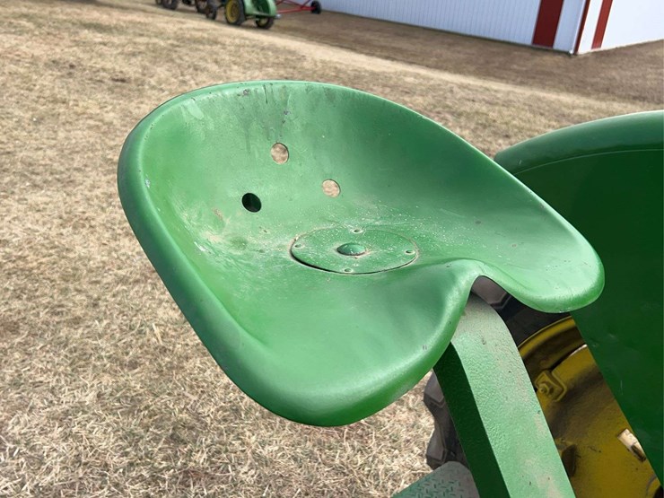 john-deere-model-b-image-29