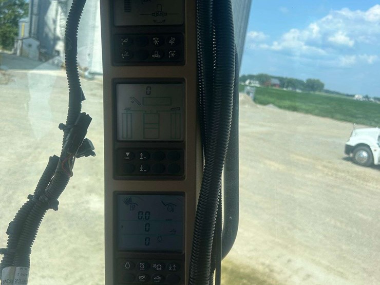 2011-john-deere-9770-sts-image-29