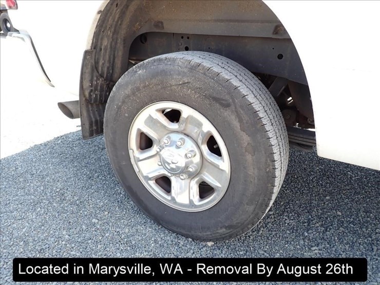 2018-dodge-3500-image-24