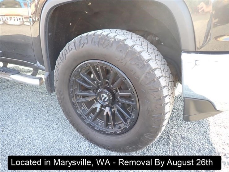 2020-chevrolet-3500-image-13