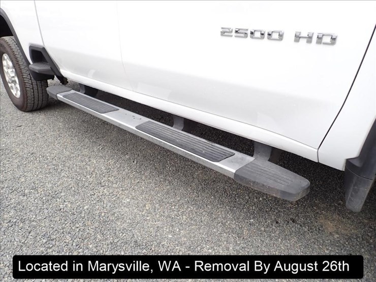 2023-chevrolet-2500-image-23
